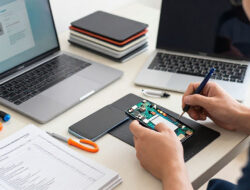 Membuka Jasa Perbaikan Smartphone dan Laptop Skala Rumahan